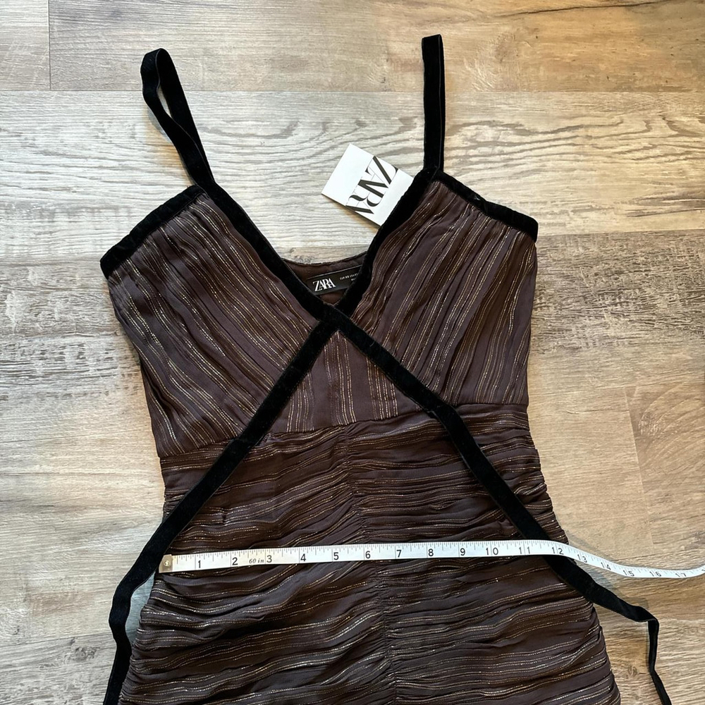 dresses - Picture 3 of 8